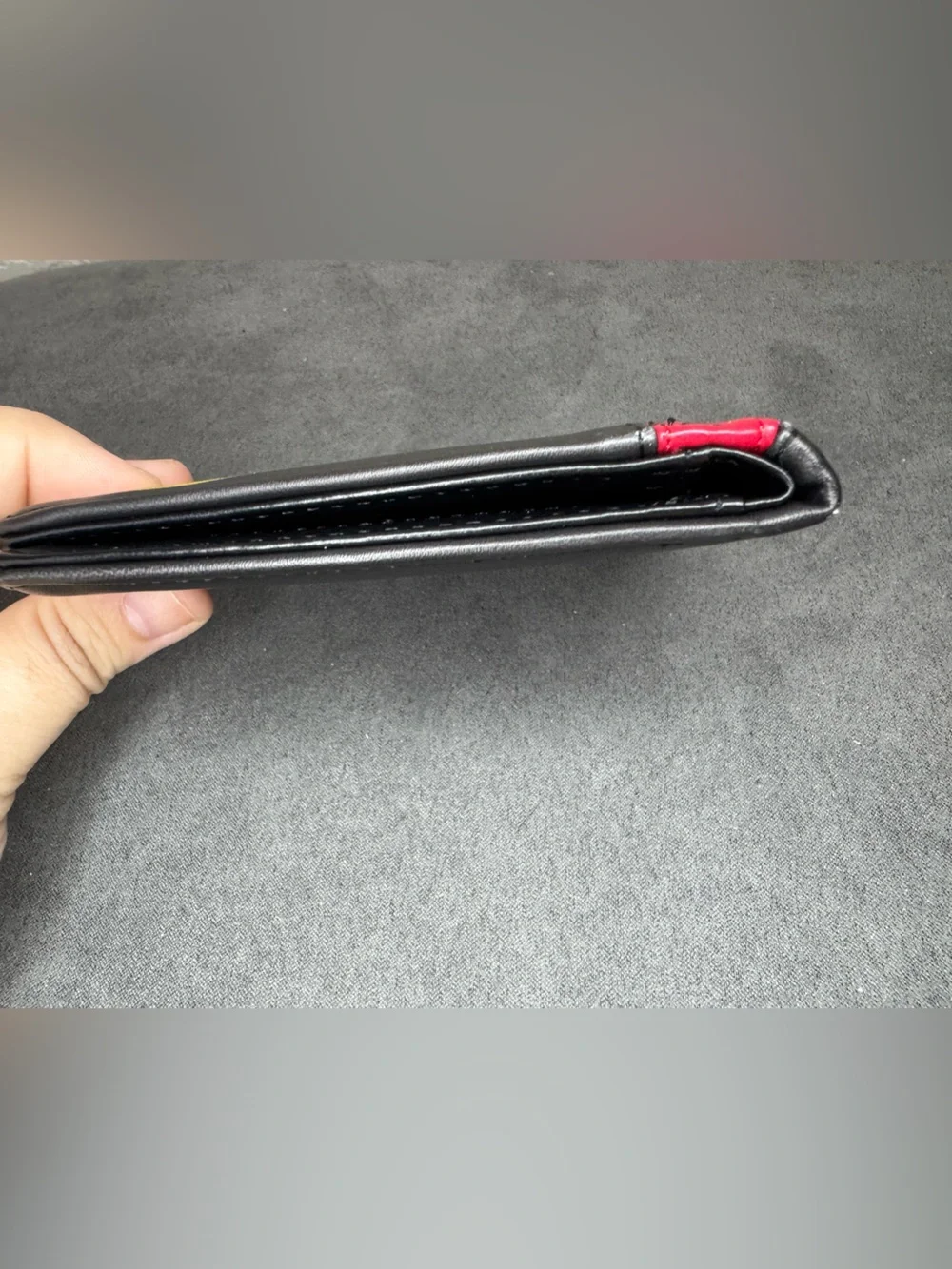 Bioworld Dr. Seuss The Grinch Black Red Bifold Wallet ID Window Card Holder